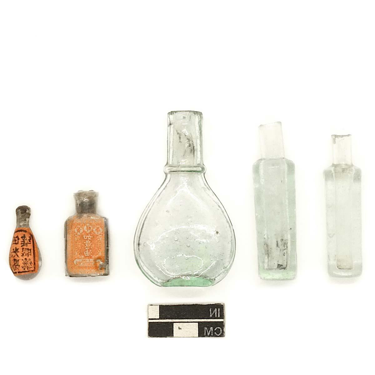 中药瓶，水色和无色玻璃
